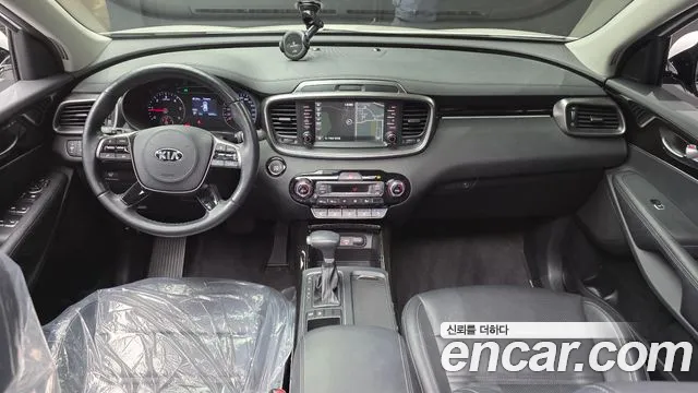 Kia Sorento 2018 — фото 10
