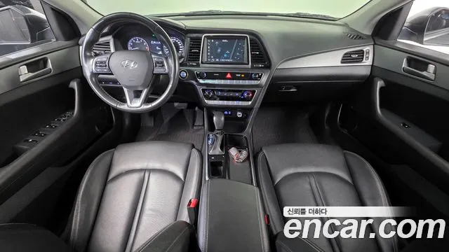 Hyundai Sonata 2018 — фото 10