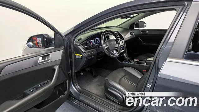 Hyundai Sonata 2018 — фото 13