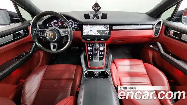 Porsche Cayenne 2020 — фото 10