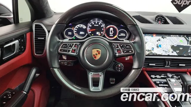 Porsche Cayenne 2020 — фото 18