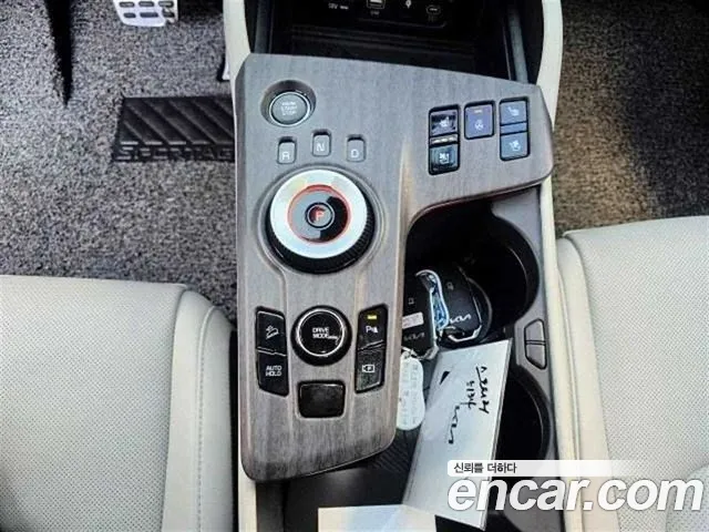 Kia Sportage 2023 — фото 15