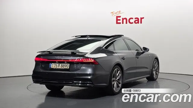 Audi A7 2021 — фото 2