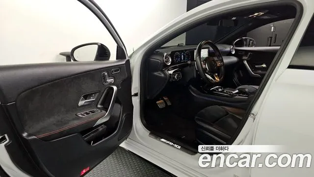 Mercedes-Benz A-Class 2021 — фото 12