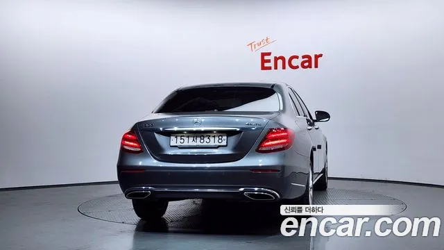 Mercedes-Benz E-Class 2020 — фото 4