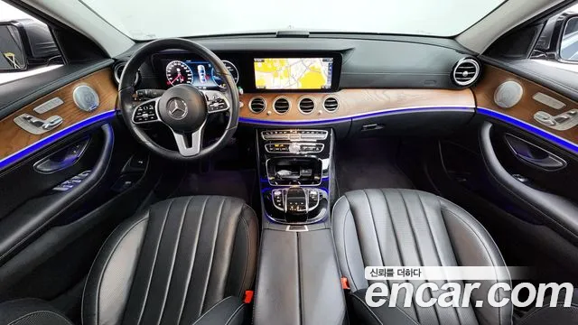 Mercedes-Benz E-Class 2020 — фото 10