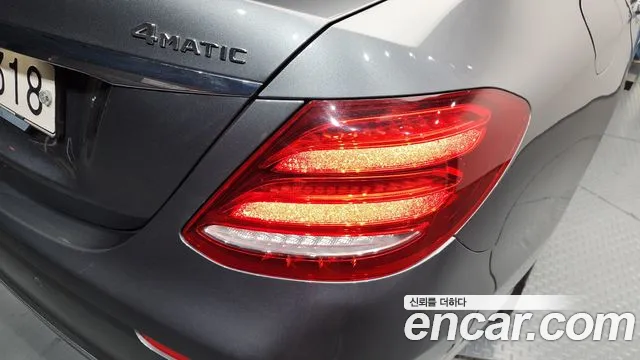 Mercedes-Benz E-Class 2020 — фото 9