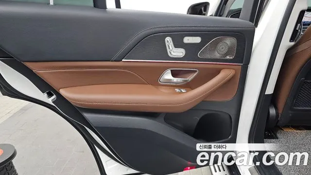 Mercedes-Benz GLE-Class 2025 — фото 15