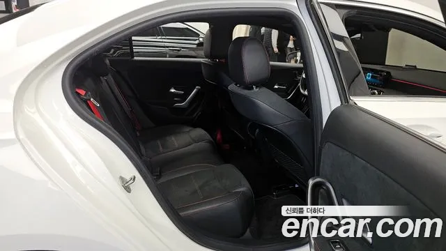 Mercedes-Benz A-Class 2021 — фото 17