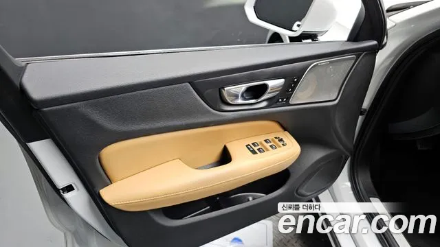 Volvo S60 2020 — фото 14