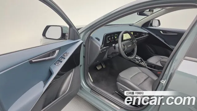 Kia Niro 2024 — фото 10