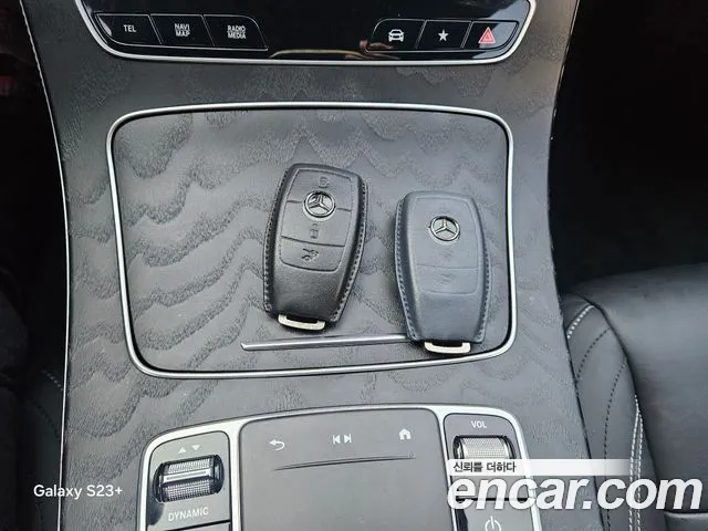 Mercedes-Benz E-Class 2021 — фото 18
