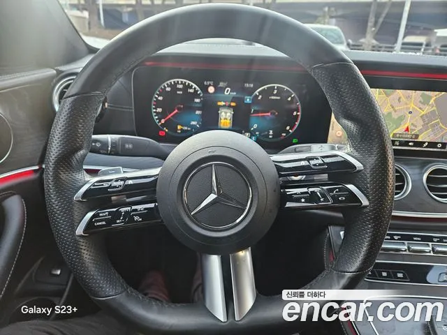 Mercedes-Benz E-Class 2021 — фото 19