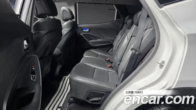Hyundai Santafe 2016 — фото 18