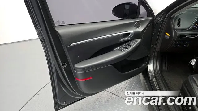 Hyundai Sonata 2020 — фото 15