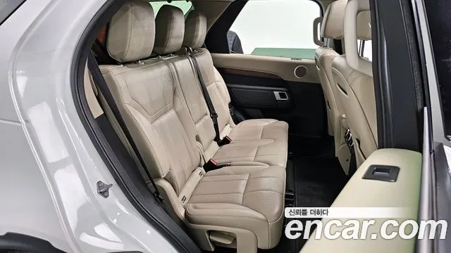 Land Rover Discovery 2019 — фото 11