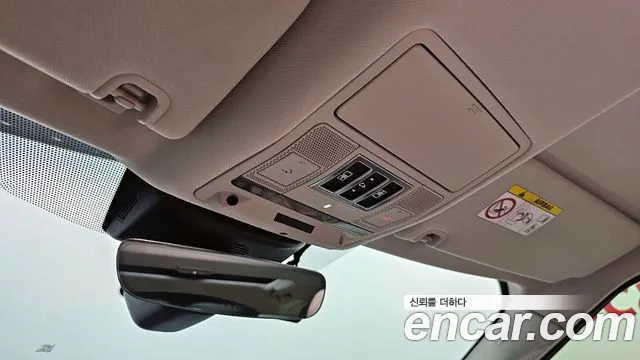 Land Rover Discovery 2019 — фото 18