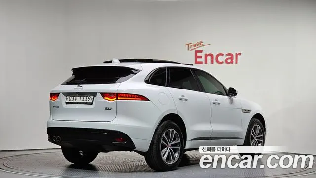 Jaguar F-PACE 2017 — фото 2