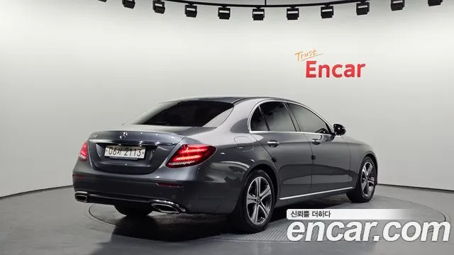 Mercedes-Benz E-Class 2018 — фото 2