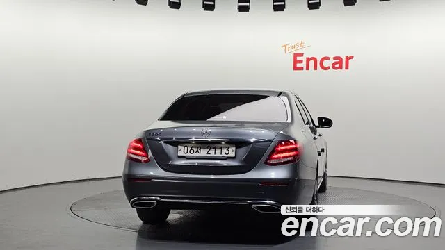 Mercedes-Benz E-Class 2018 — фото 4