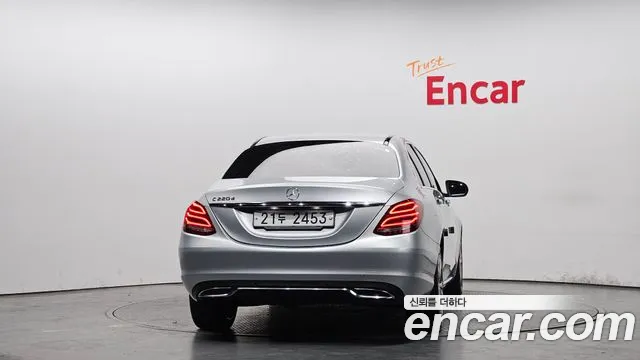 Mercedes-Benz C-Class 2018 — фото 4