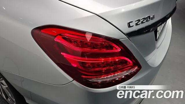 Mercedes-Benz C-Class 2018 — фото 9