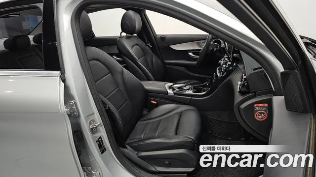 Mercedes-Benz C-Class 2018 — фото 16