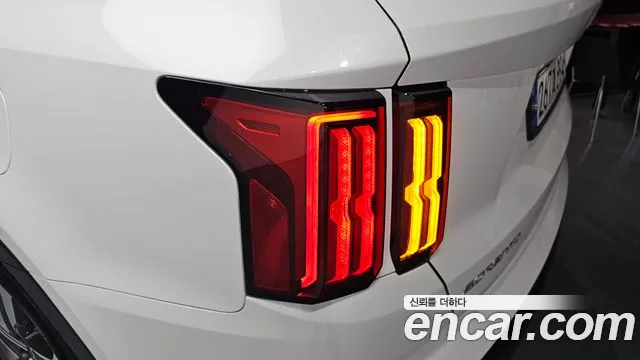Kia Sorento 2023 — фото 9