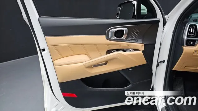 Kia Sorento 2023 — фото 14