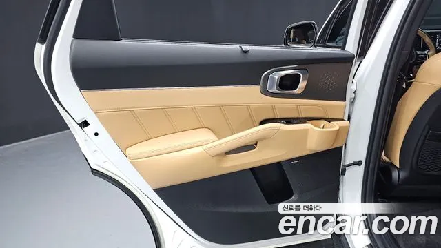 Kia Sorento 2023 — фото 15