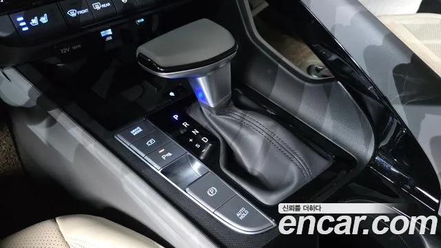 Hyundai AVANTE 2024 — фото 12