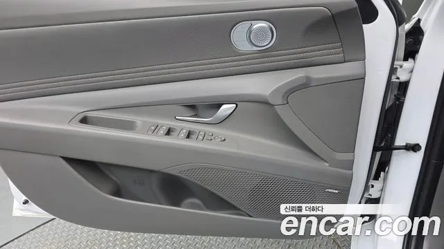 Hyundai AVANTE 2024 — фото 14