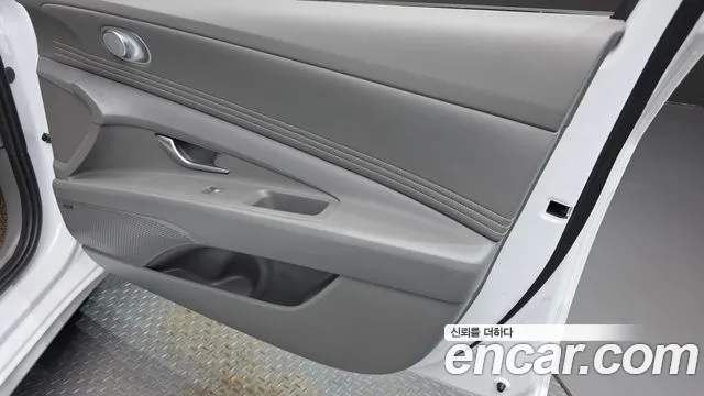 Hyundai AVANTE 2024 — фото 15