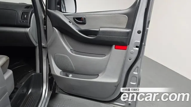Hyundai Starex 2019 — фото 14