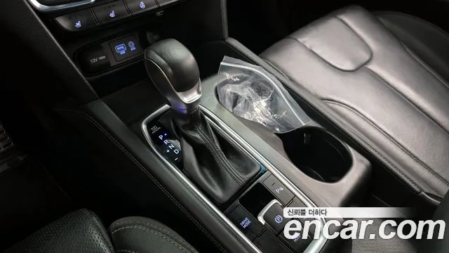 Hyundai Santafe 2019 — фото 12