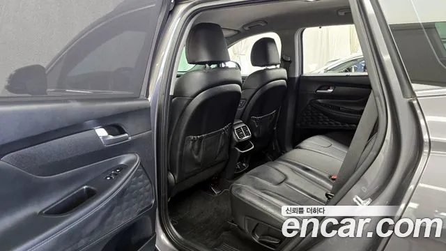 Hyundai Santafe 2019 — фото 17