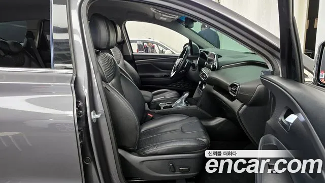 Hyundai Santafe 2019 — фото 18