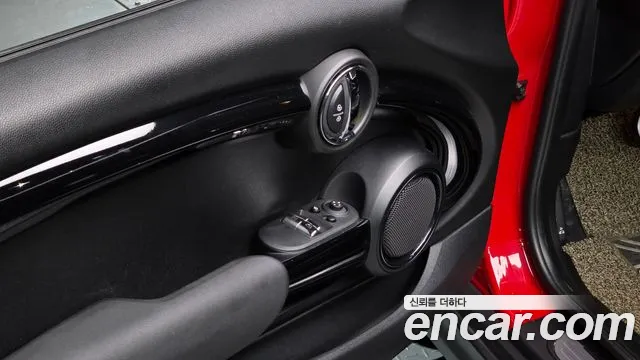 Mini Cooper 2021 — фото 16
