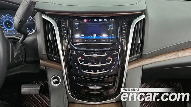 Cadillac Escalade 2020 — фото 20
