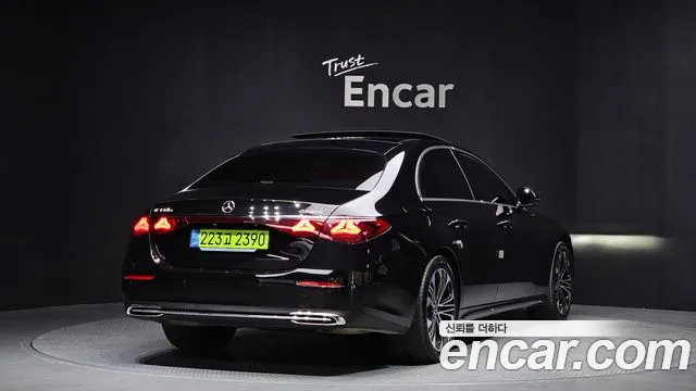 Mercedes-Benz E-Class 2025 — фото 2