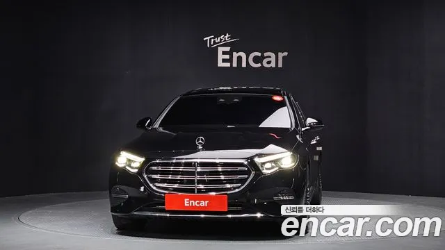 Mercedes-Benz E-Class 2025 — фото 3