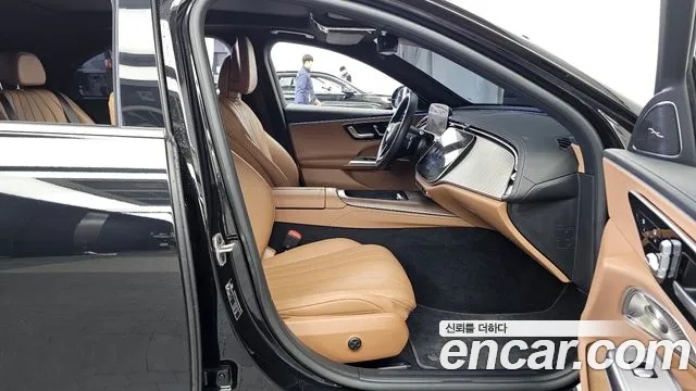 Mercedes-Benz E-Class 2025 — фото 17