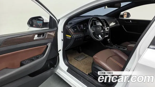 Hyundai Sonata 2019 — фото 10