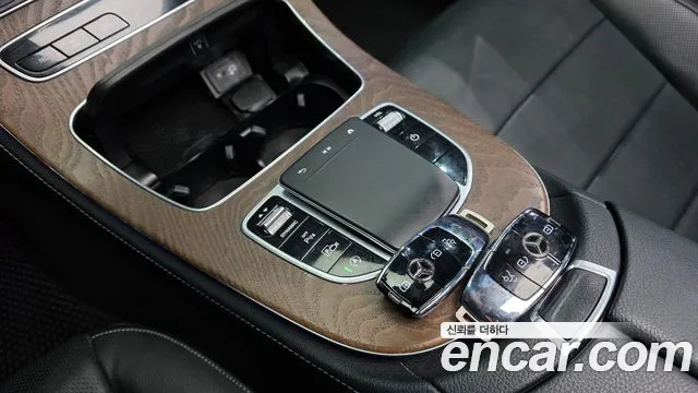 Mercedes-Benz E-Class 2021 — фото 12