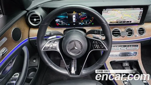 Mercedes-Benz E-Class 2021 — фото 19