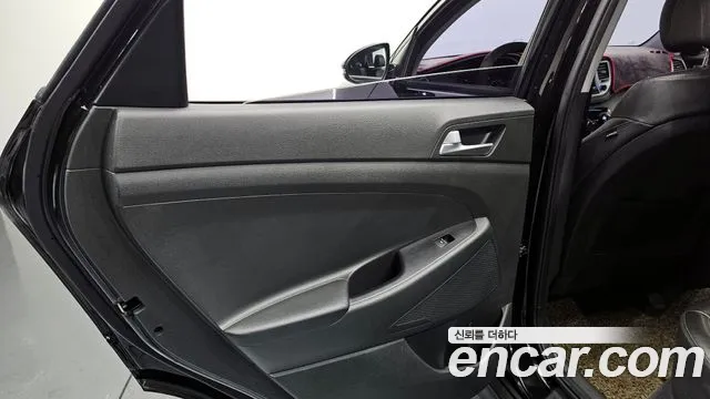 Hyundai Tucson 2017 — фото 15