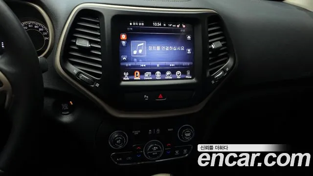 Jeep Cherokee 2016 — фото 15