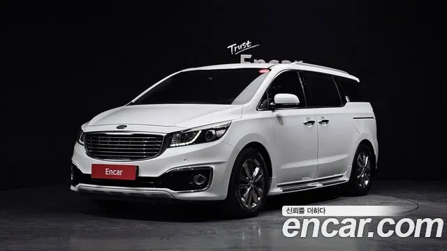Kia Canival 2017 — фото 1
