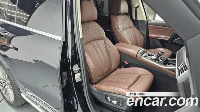 BMW X7 2021 — фото 17