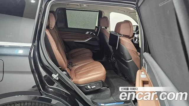BMW X7 2021 — фото 18